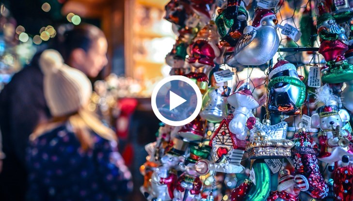 Празничното градче пред НДК предлага виенско колело, ретро автобус и фермерски пазар до края на декември