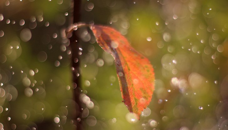 Има риск от наводнения и разливи по реките