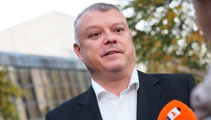 Според депутата от БСП партньорите няма да допуснат особен управител с руски връзки Според депутата от БСП партньорите няма да допуснат особен управител с руски връзки