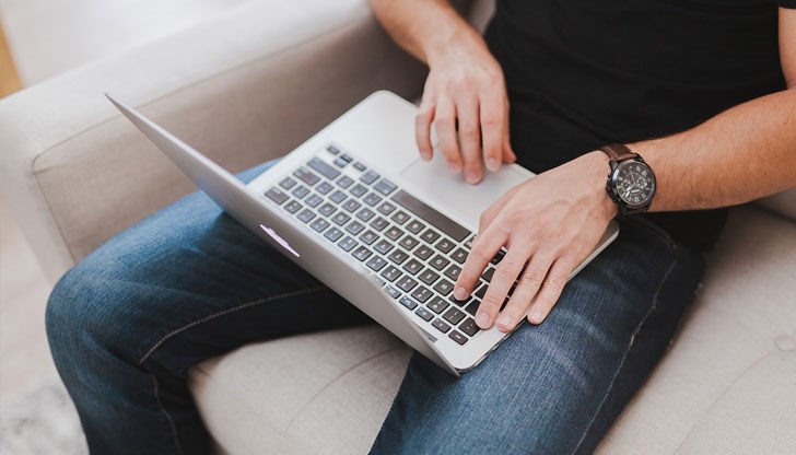 Измамници се представят за служители и изискват банкови данни под заплахи за закриване на сметки