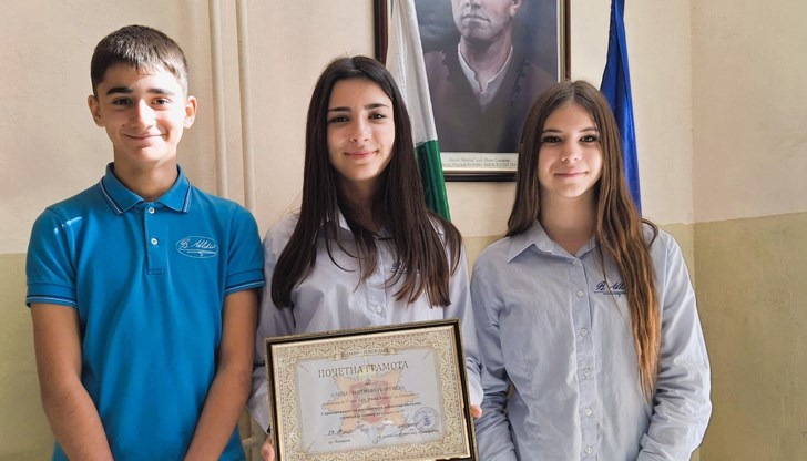 Полицията награди седмокласничката от Пловдив за доблестната постъпка