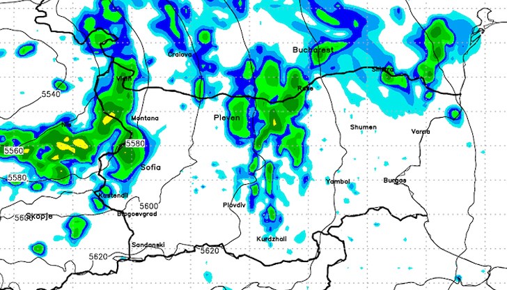 Облаци и валежи обхващат цялата страна в четвъртък