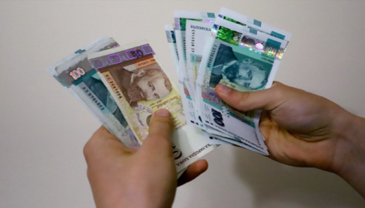 Бившият вицепремиер предупреждава за опасна "дупка" в бюджета и скок на дълговете