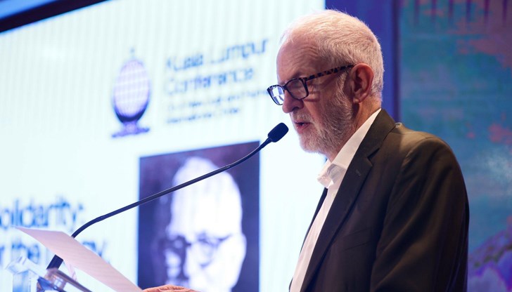 Формацията търси място в лявото пространство на фона на вътрешни напрежения и възхода на Зелените Формацията търси място в лявото пространство на фона на вътрешни напрежения и възхода на Зелените