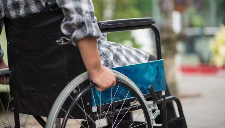 Тодор Стамболиев сезира националния омбудсман за административния абсурд, лишил самотна майка от доход Тодор Стамболиев сезира националния омбудсман за административния абсурд, лишил самотна майка от доход