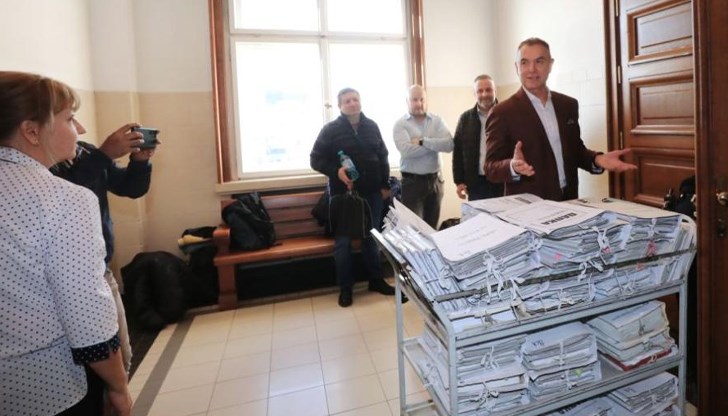 Адвокат на бизнесмените настоя процесът да се гледа по общия ред, следващото заседание е през декември