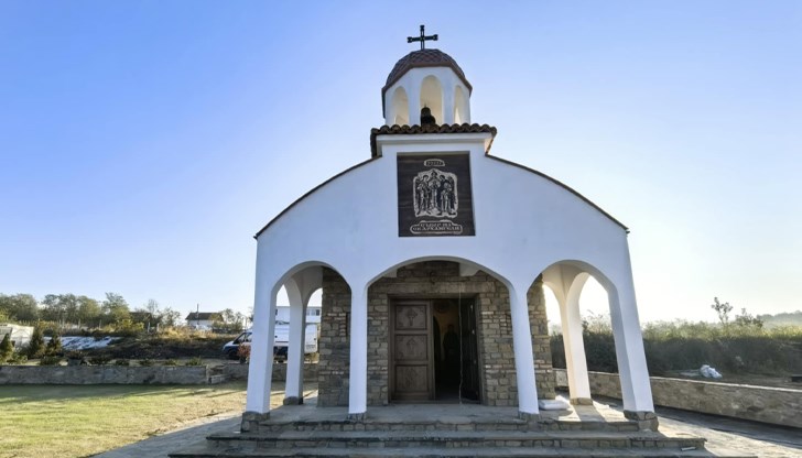 Журналистът и майстор от Монтана започват инициатива за изграждане на ограда преди поскъпването на желязото Журналистът и майстор от Монтана започват инициатива за изграждане на ограда преди поскъпването на желязото