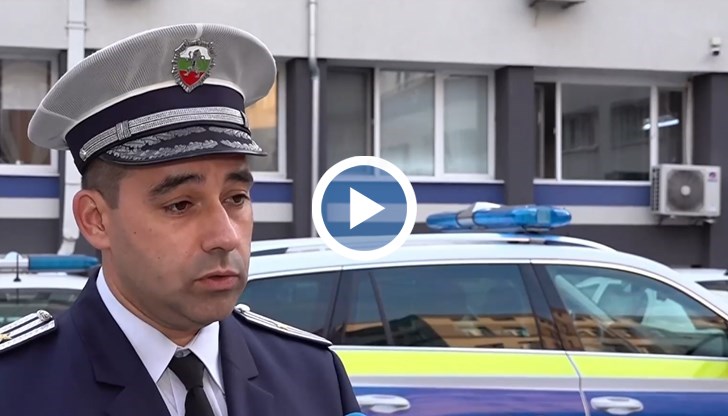 42-годишният мъж опитал да избута полицейската кола от пътя