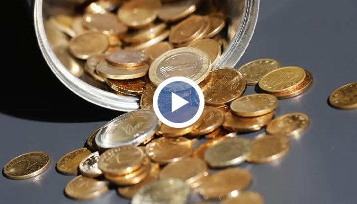 Българите бързат да похарчат жълтите стотинки преди идването на еврото