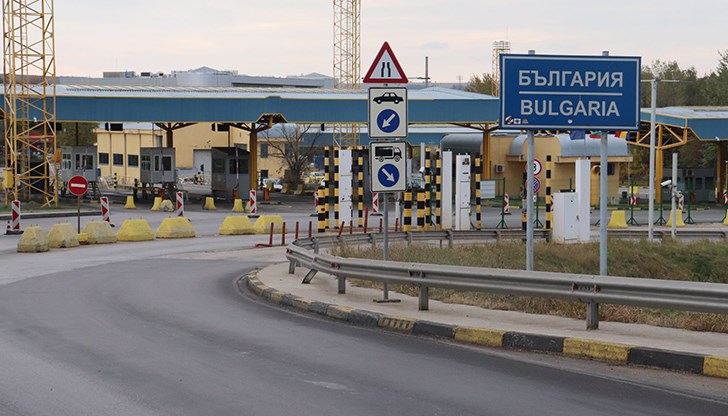 Ограничението е 12 часа за колите и 24 за камионите