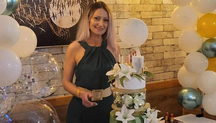 Мери прави сладкиши по стари български рецепти Мери прави сладкиши по стари български рецепти