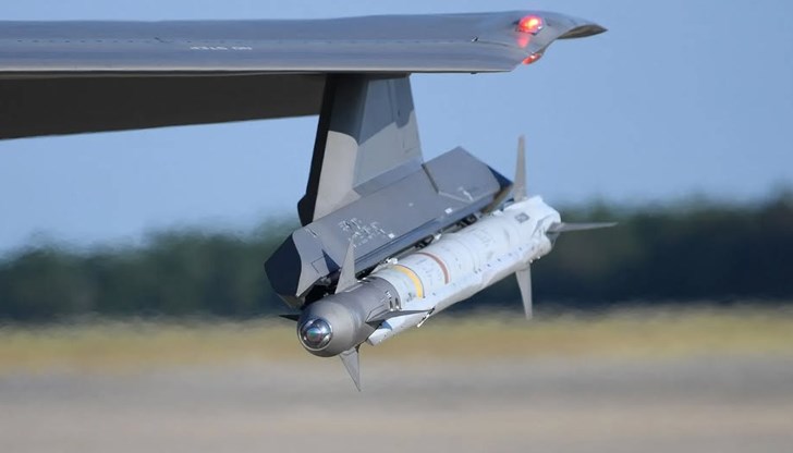 Нови ракети "въздух-въздух" за българските F-16 до края на годината