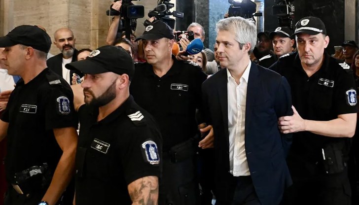 Гражданин иска от ОИК да отстрани арестувания кмет на Варна