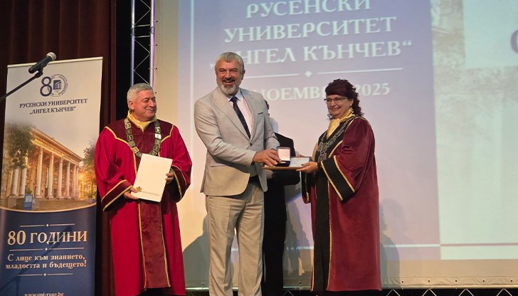 Вицепрезидентът Илияна Йотова, министри и посланици участваха в празничната церемония в Канев център