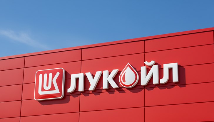 Четири партии отвориха вратата за държавна собственост в "Нефтохим"