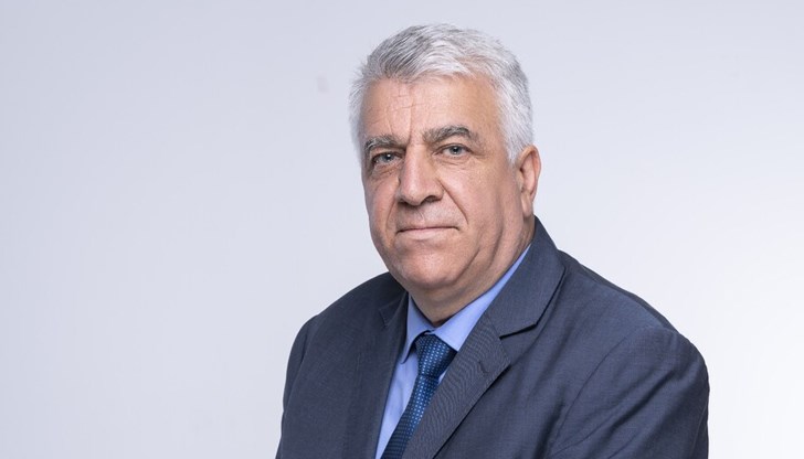 Професорът предупреди, че страната е на прага на икономическа криза, ако "Лукойл" спре работа Професорът предупреди, че страната е на прага на икономическа криза, ако "Лукойл" спре работа