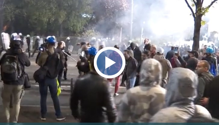 Александър Вучич: Американци организират хаоса