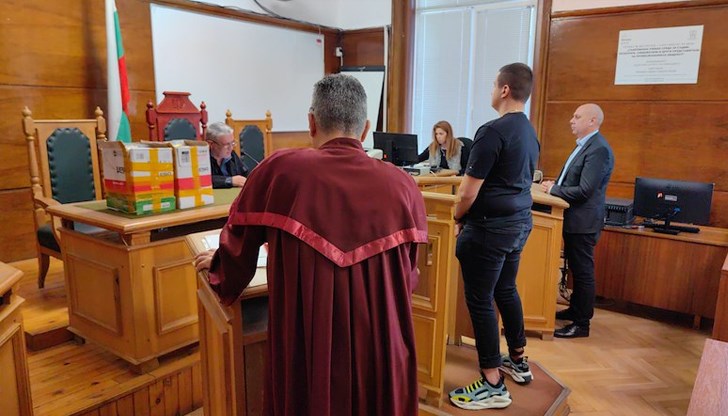 Защитата обори тезата за опасност от влияние върху свидетелите на инцидента