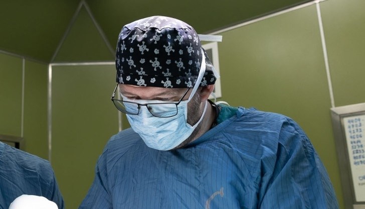 Екипът на д-р Емил Белински използва технология, която предпазва бъбреците на пациентите Екипът на д-р Емил Белински използва технология, която предпазва бъбреците на пациентите