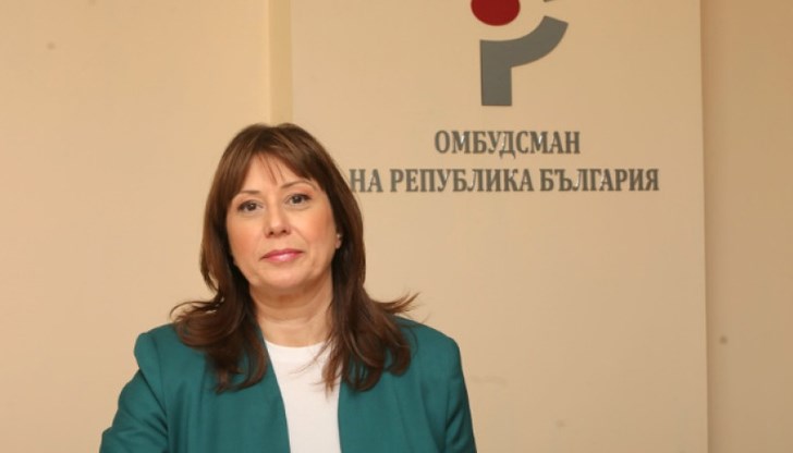 Според Велислава Делчева мярката е непропорционална и нарушава основни права