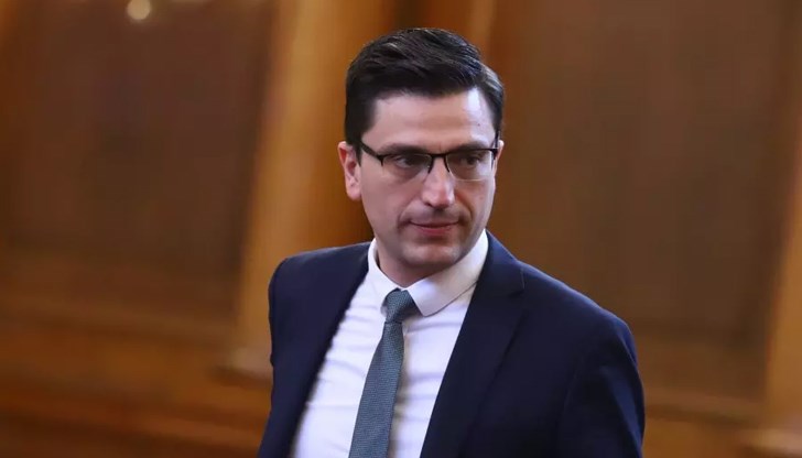 Депутатът от "Продължаваме промяната" определи назначаването на особен управител за "Лукойл" като противоконституционно