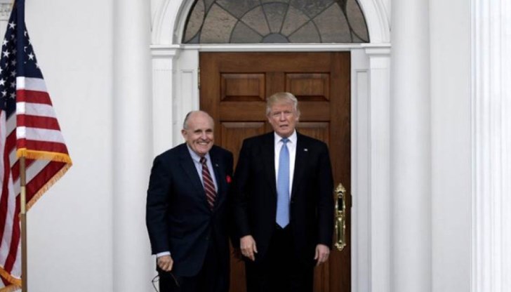 Помилването обхваща всички обвинени за опити да се отмени резултатът от президентските избори през 2020 година Помилването обхваща всички обвинени за опити да се отмени резултатът от президентските избори през 2020 година