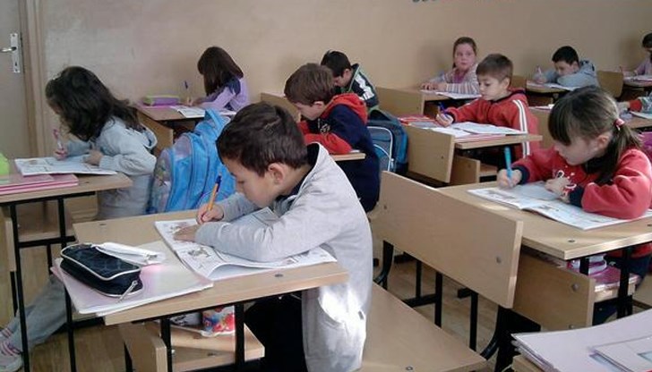 Децата без езикови познания ще преминават през допълнителна интеграция, обсъждат по-високи заплати за медиаторите