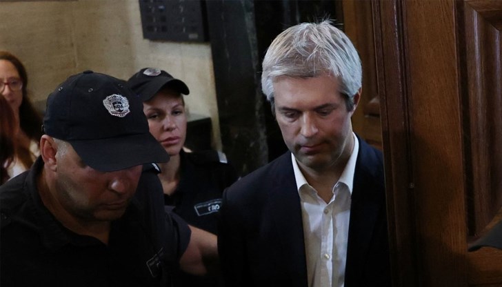 Комисията разглежда два сигнала срещу арестувания градоначалник