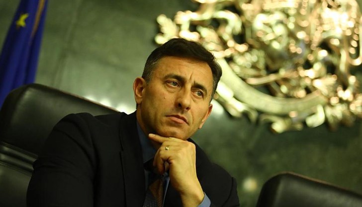 Бившият шеф на НАП поема оперативното ръководство на цялата група Бившият шеф на НАП поема оперативното ръководство на цялата група