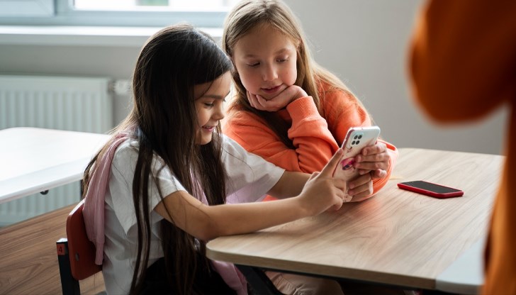 75% от родителите подкрепят ограниченията за ученици под 15 години