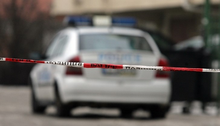 Мъжът бил пребит със собствените му патерици и наръган с нож