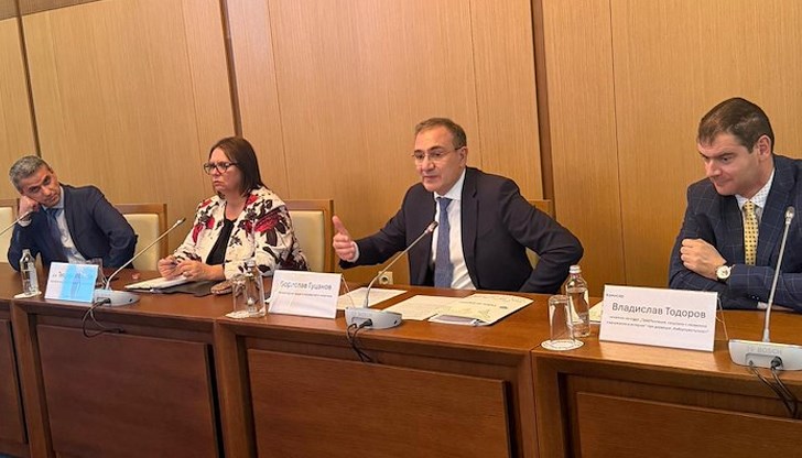 Борислав Гуцанов обсъди необходимостта от регулиране на социалните мрежи със Съвета на децата към ДАЗД