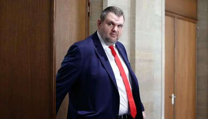 Американският казус е на 40 месеца и "безнадеждно цикли" Американският казус е на 40 месеца и "безнадеждно цикли"