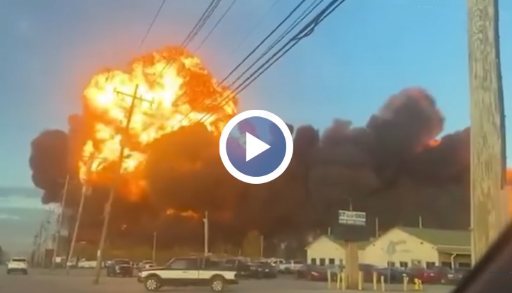 Най-малко седем души загинаха и 11 бяха ранени при катастрофата