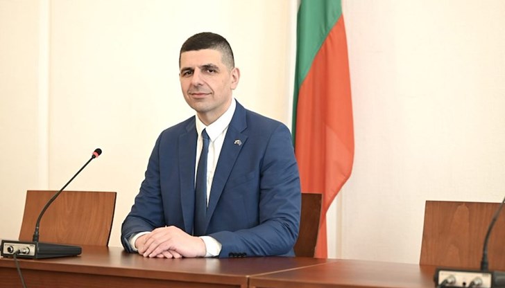 Съпредседателят на "Да, България": Връщането на тотото и рафинерията в Бургас са основните цели на управляващите