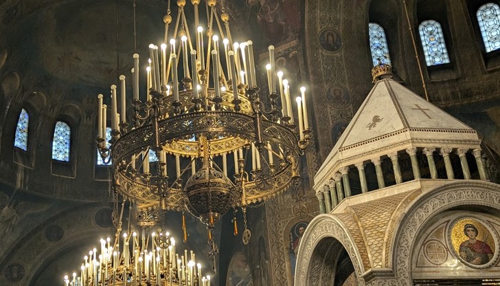 Православните християни отбелязват паметта на светци от IV и IX век