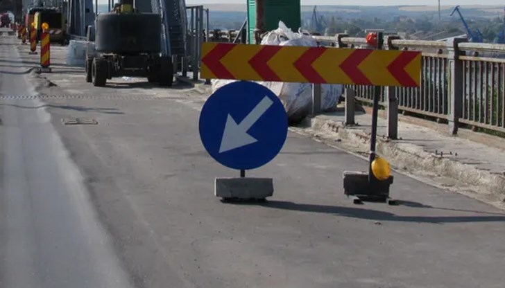 Пътят остава затворен до началото на следващата седмица, търсят финансиране от държавата Пътят остава затворен до началото на следващата седмица, търсят финансиране от държавата