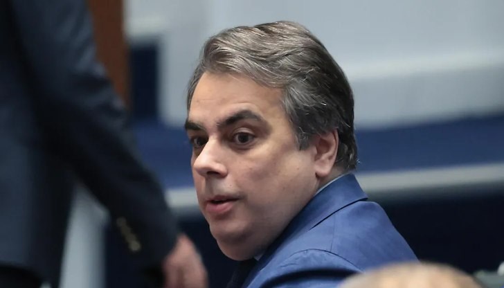 Лидерът на „Продължаваме промяната“ остро разкритикува проектобюджета за 2026 година и обвини Министерство на финансите в пълна тишина и липса на отговорност