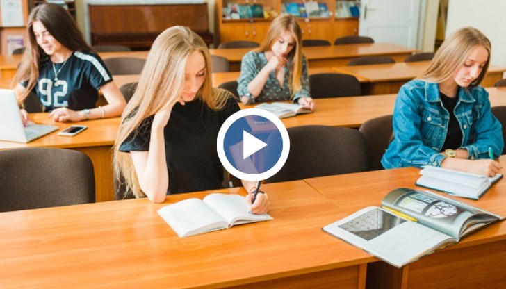 Фокусът е върху изкуствения интелект, фалшивите новини и финансовата грамотност