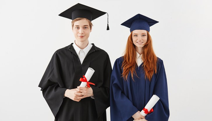 Трима студенти ще получат ежегодна стипендия на 8 декември