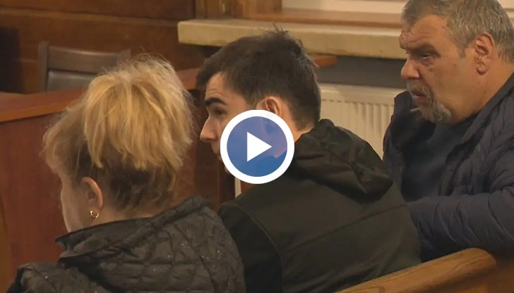 Делото срещу 19-годишния шофьор, убил трима души, започна в Русе