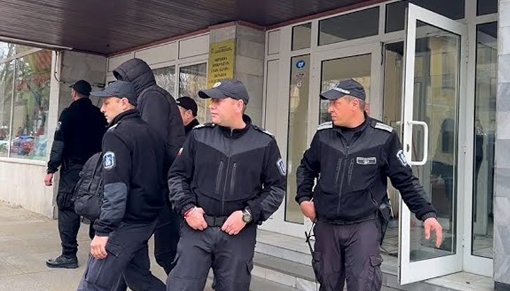 Процесуални нарушения и конфликт на интереси налагат рестарт на процеса срещу полицаите от Казанлък Процесуални нарушения и конфликт на интереси налагат рестарт на процеса срещу полицаите от Казанлък