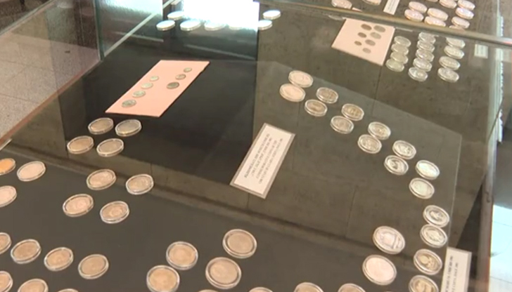 Стефан Цветков обяви края на възпоменателните левови монетиБългарската народна банка