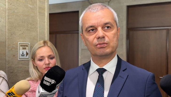 Лидерът на Възраждане заминава за Москва на фона на международната