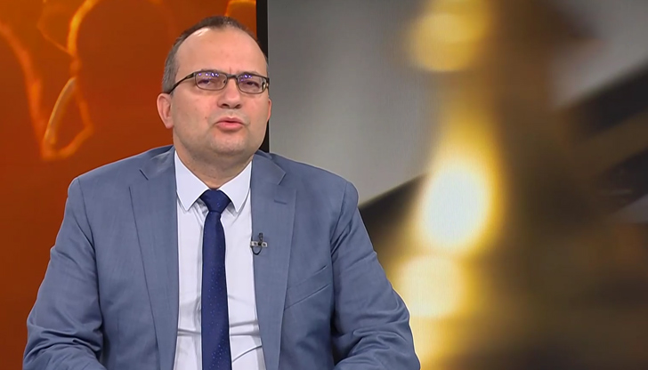 Депутатът от ПП-ДБ отправи остра критика за Румен Спецов и