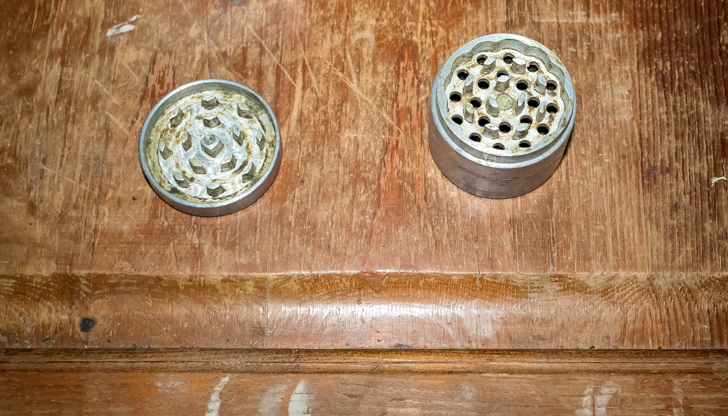 Русенецът е предал доброволно наркотика и гриндер на служителите от