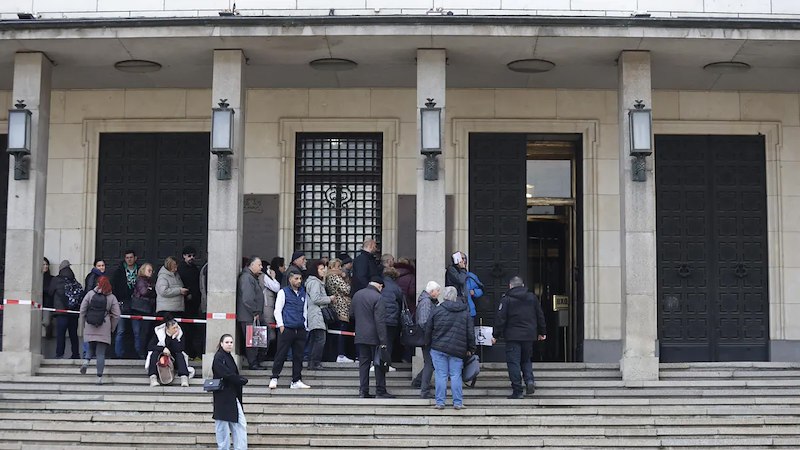 Обмяната на валута сега е излишна, тъй като превалутирането ще