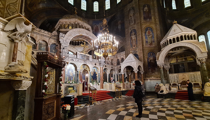 Хиляди българи празнуват имен ден на 23 ноемвриБългарската православна църква