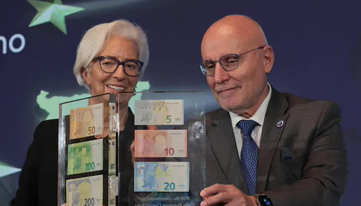 Евробанкнотите ще бъдат достъпни още от първите часове на 1