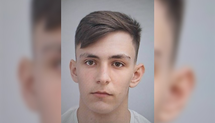 Младият мъж е в неизвестност от неделя сутринта, бил е